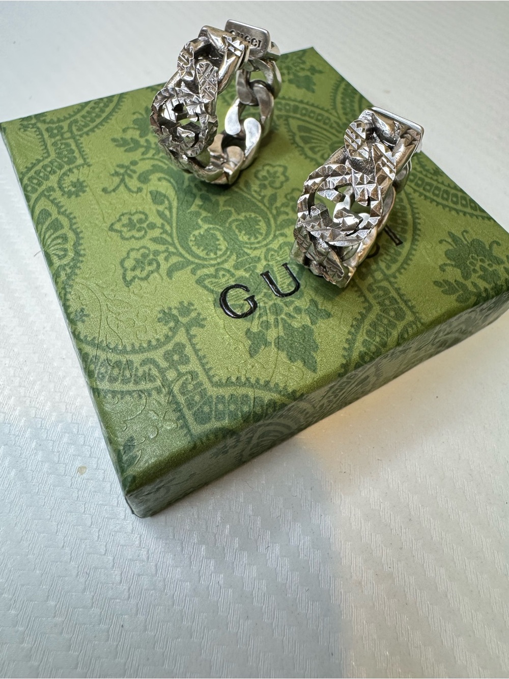Gucci Silver Textured Chain-Link Hoop Earrings